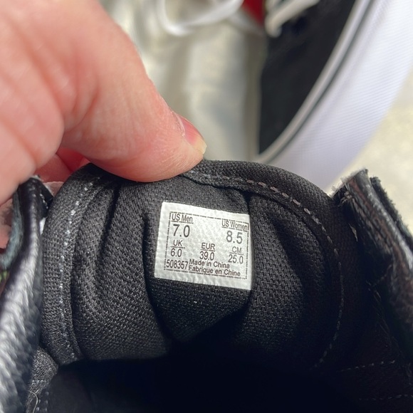 Vans Unisex NWT Old Skool Eyes In The Dark Glow In The Dark Sneakers 7M 8.5W - Picture 11 of 11